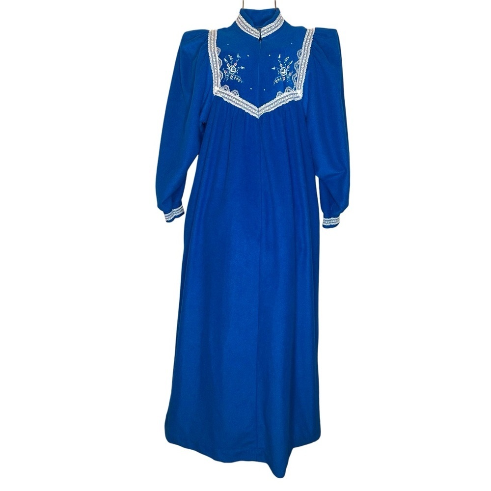 Vintage Donna Richard for Gilligan O’Malley Lace / Floral Embroidered Dress Robe